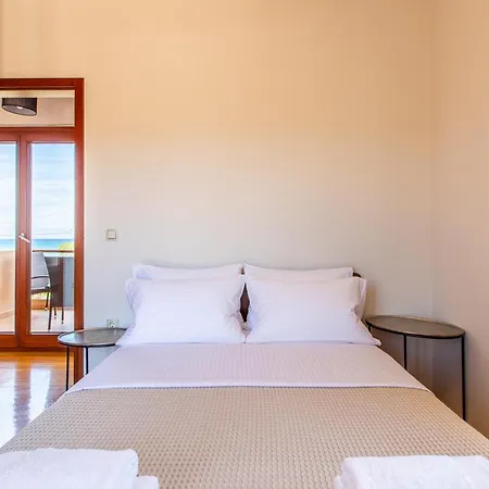 Villa Gold Crest In Drapanias Beach, Nopigia Kissamos