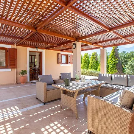 Villa Gold Crest In Drapanias Beach, Nopigia